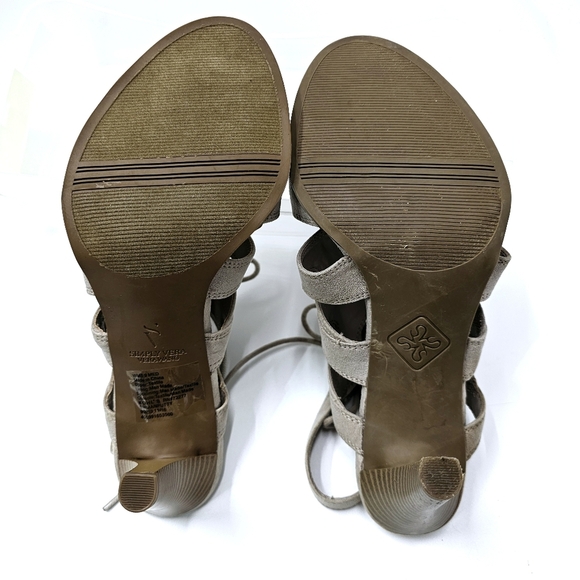 Simply Vera Vera  Wang Women's 9M Tan Open Toe & Back Lace up 3.5" Heel Sandals - Picture 12 of 12